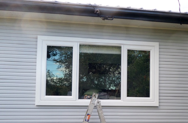 Wooden windows by house painters Summit Coatings Northern Beaches