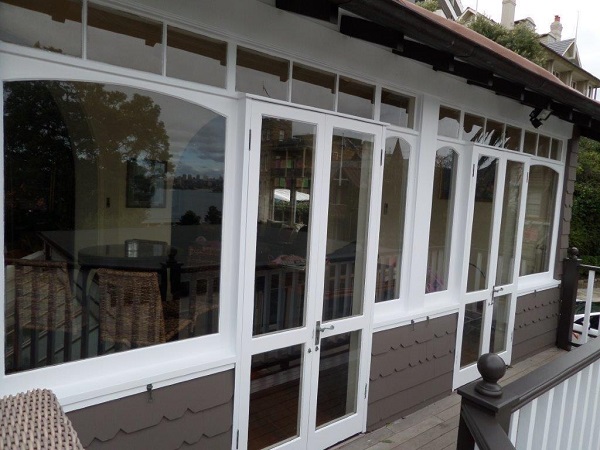 House painters Summit Coatings showcasing wooden windows